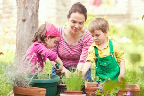 Booking and payment terms for garden maintenance